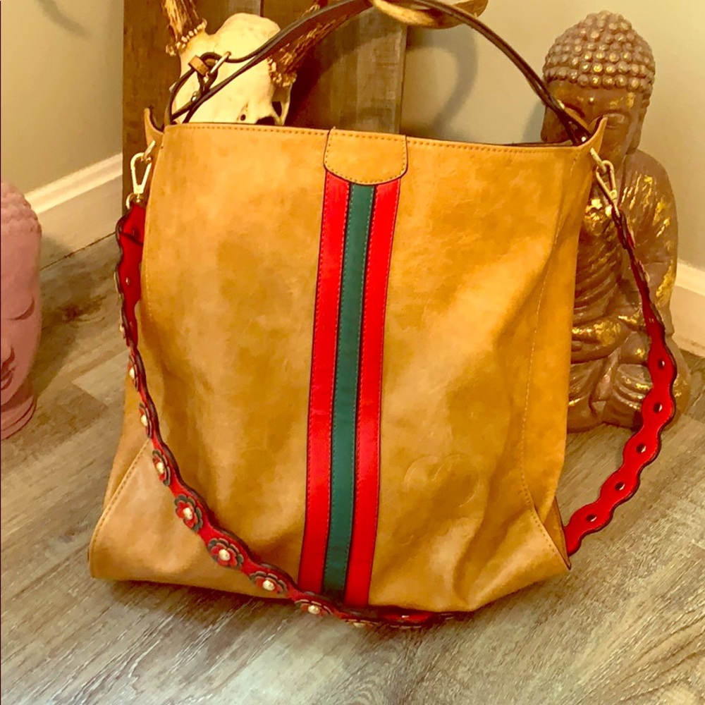 KNOCK OFF GUCCI !!!